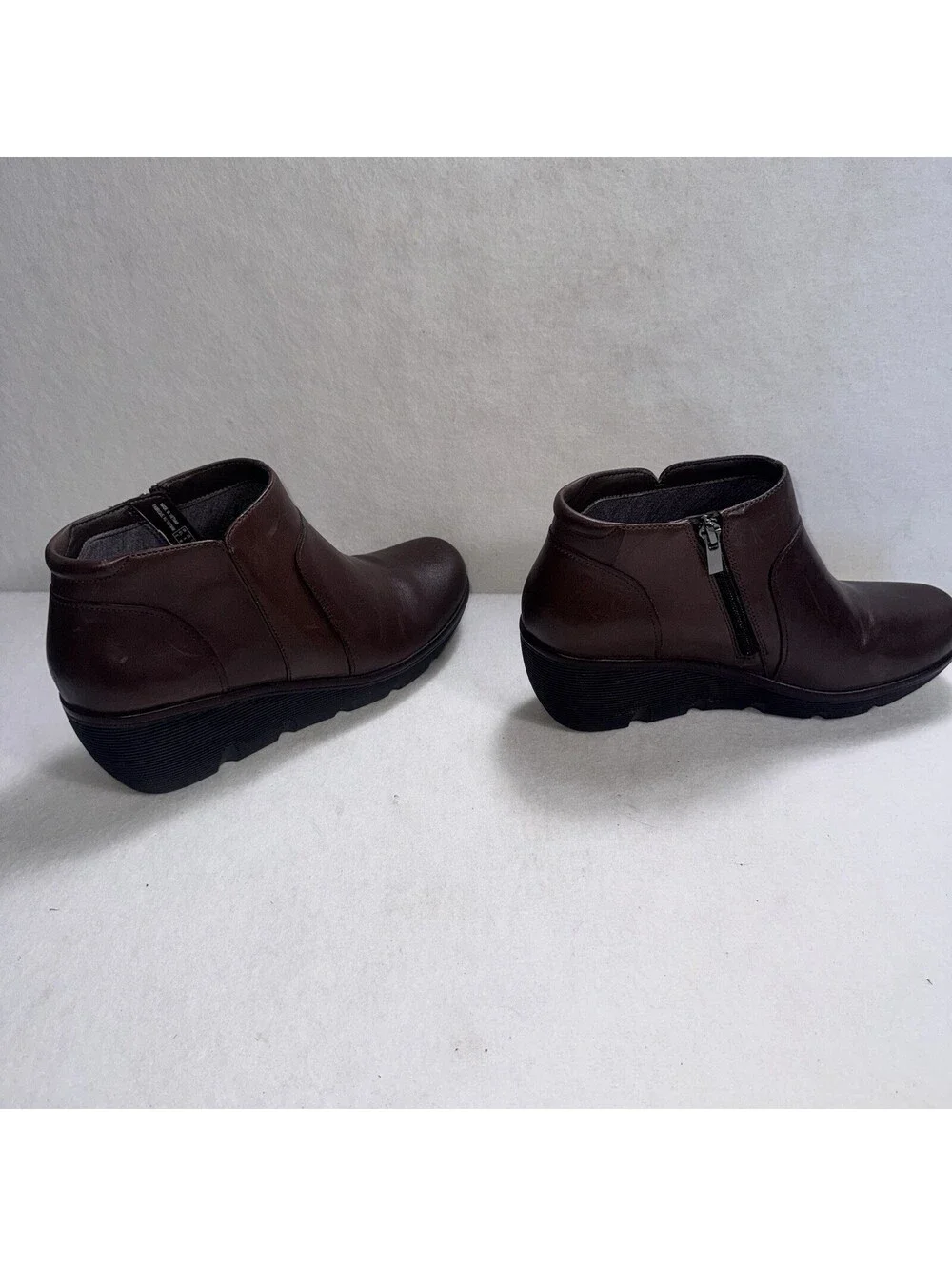 Clarks Artisan Brown Leather Ankle Boots Side Zip Wedge Comfort Women’s US 9W